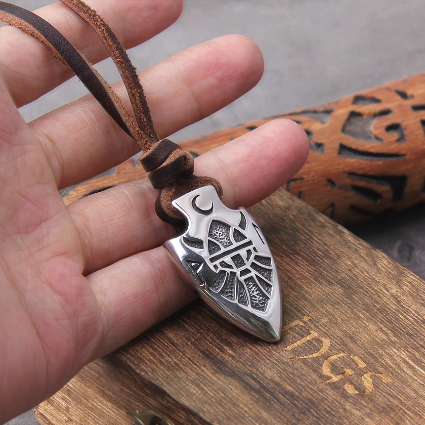 spear head necklace with wooden box