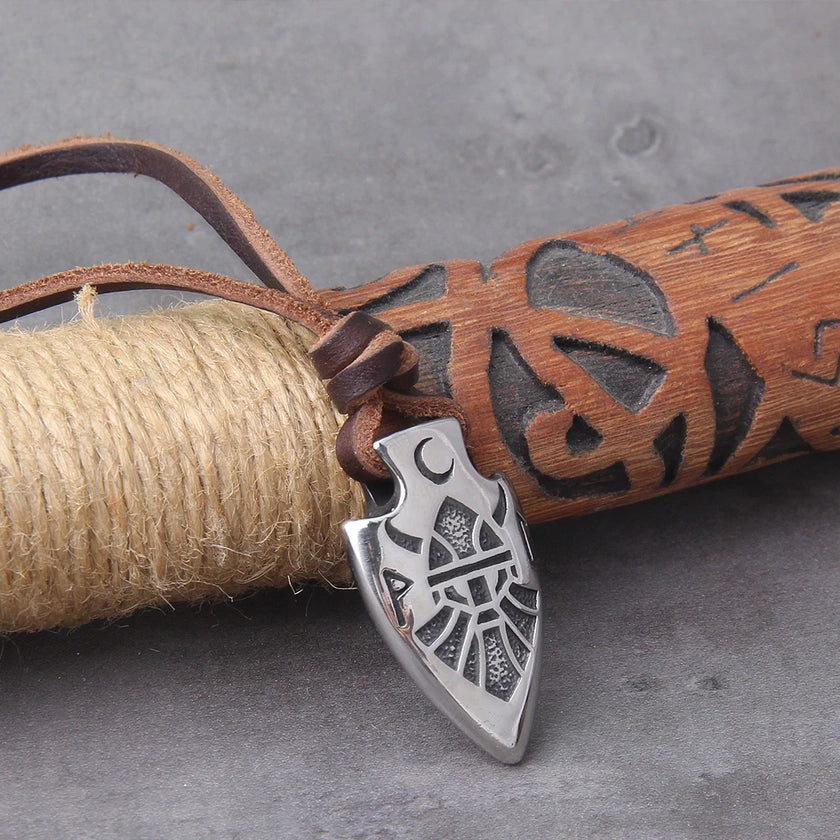 spear head necklace with wooden box