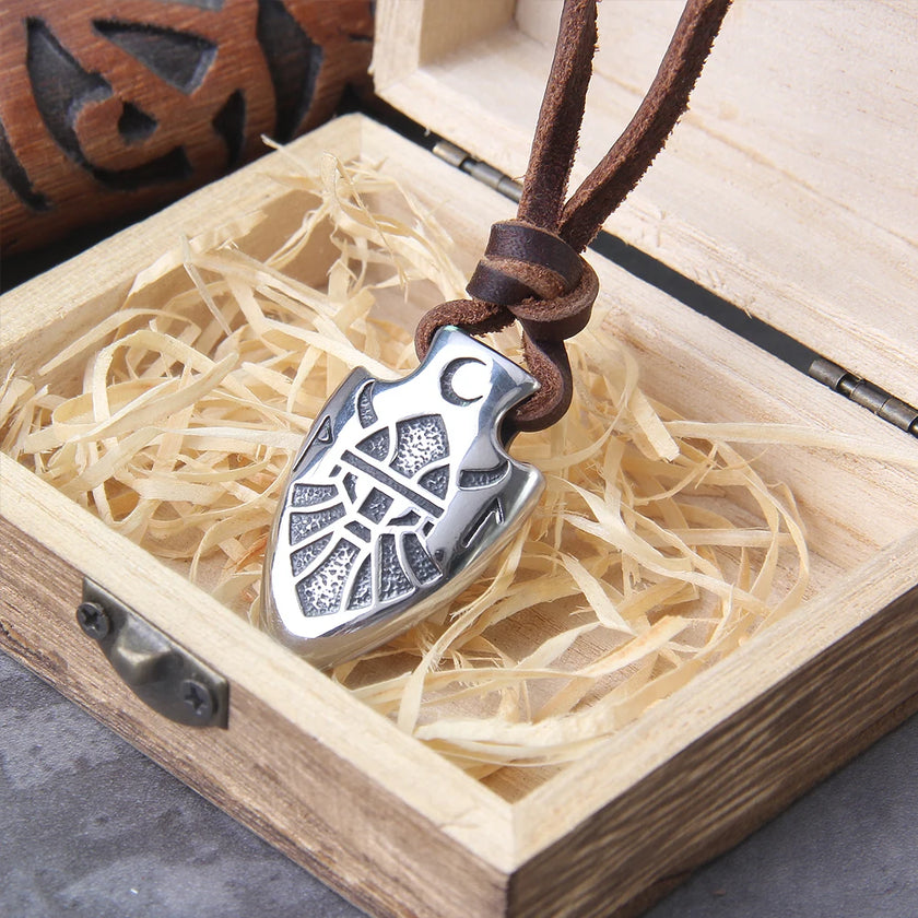 spear head necklace with wooden box